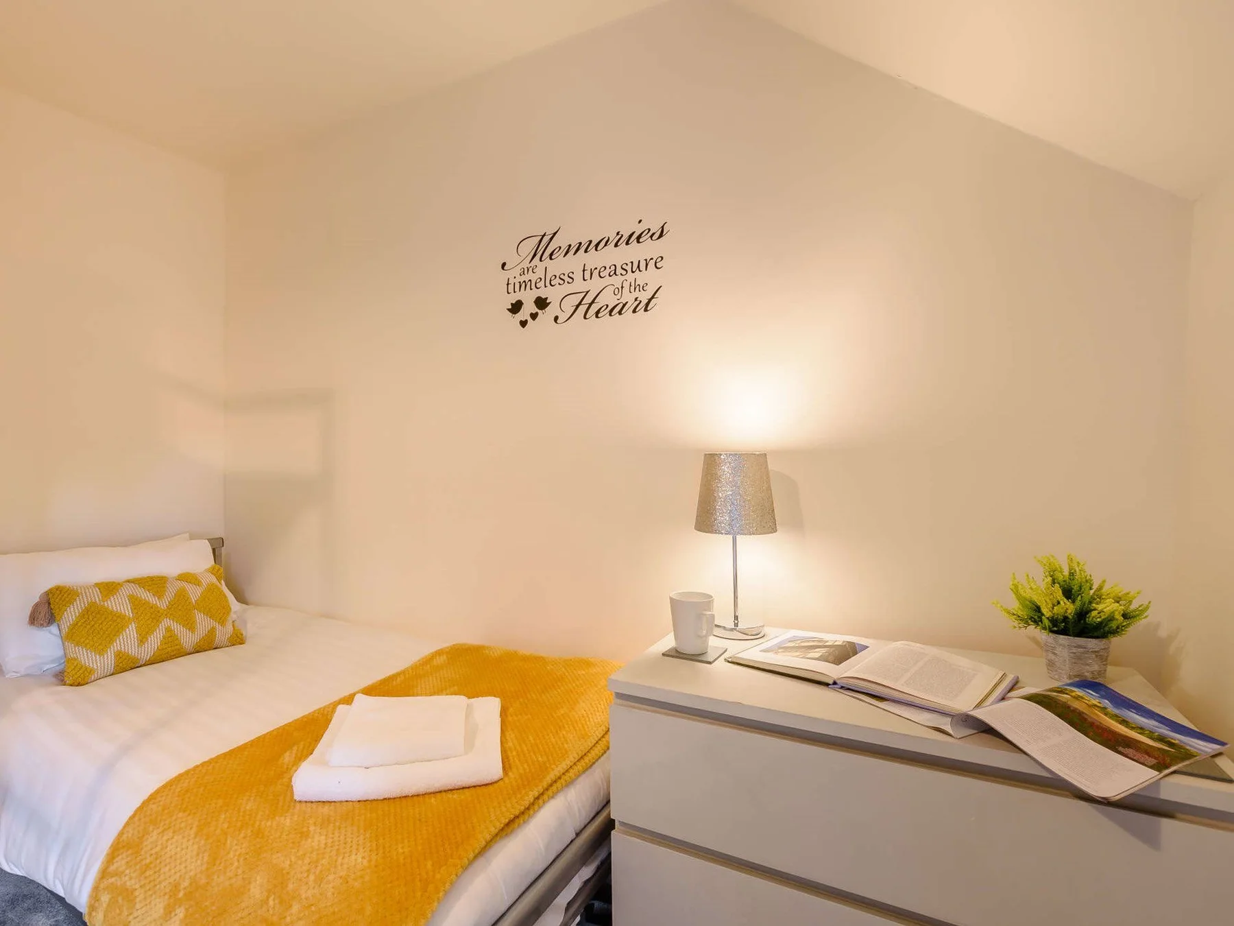 Flexible second bedroom